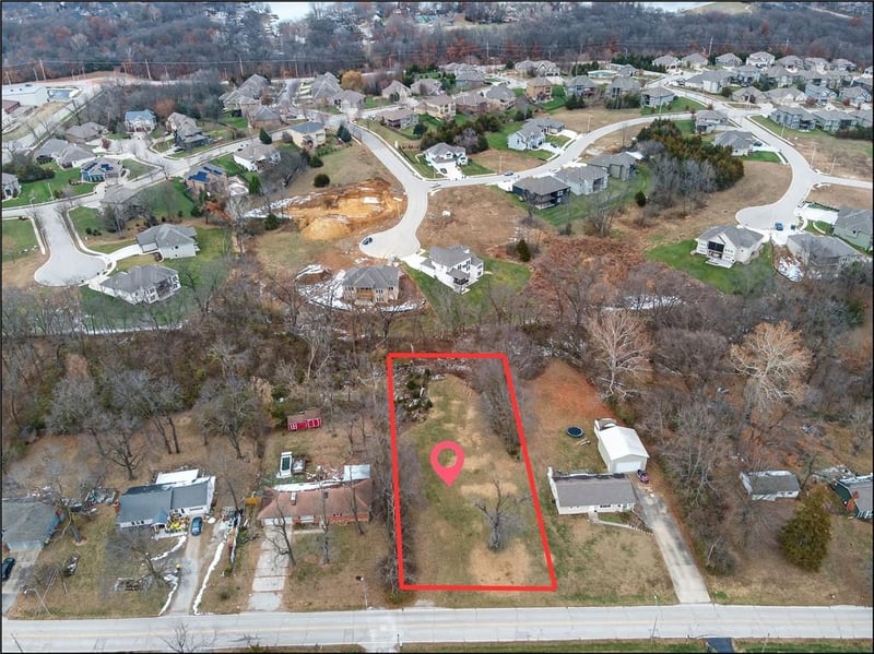 4924 Linden Rd, Kansas City, MO 64151