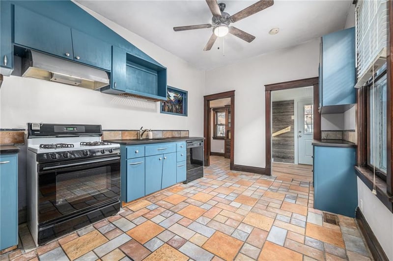 3953 Wyoming St, Kansas City, MO 64111