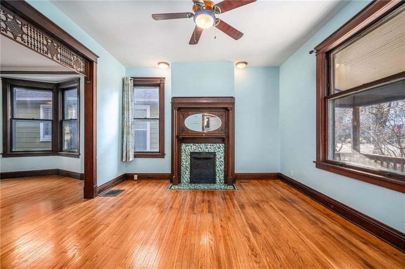 3953 Wyoming St, Kansas City, MO 64111