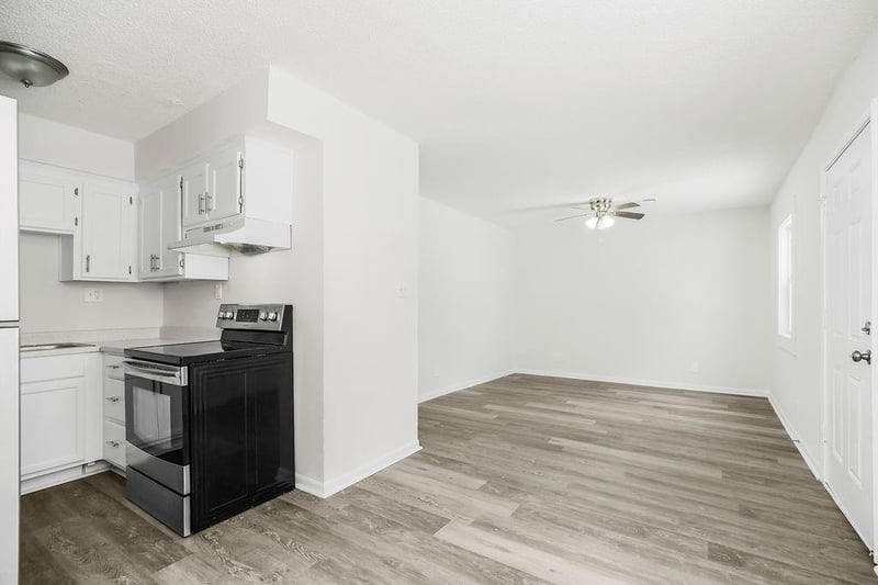 2915 77th Ter, Kansas City, MO 64132