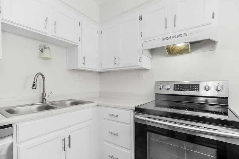 2915 77th Ter, Kansas City, MO 64132