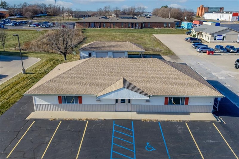 804 - 806 Winchester Dr, Sedalia, MO 65301