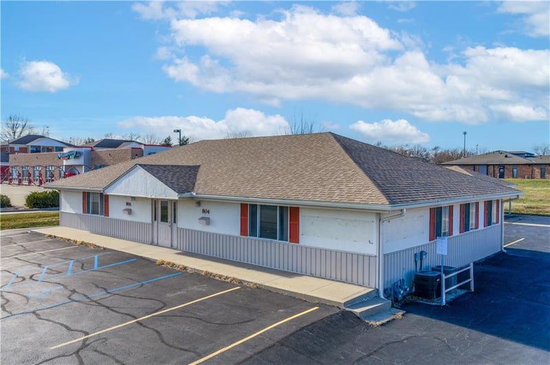 804 - 806 Winchester Dr, Sedalia, MO 65301