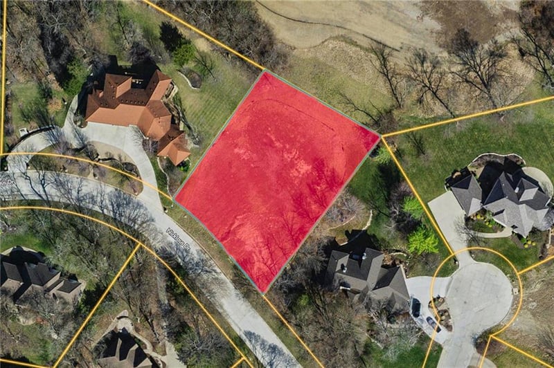 4206 Nicklaus Dr, Lawrence, KS 66047