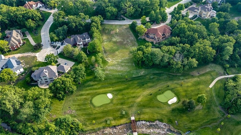 4206 Nicklaus Dr, Lawrence, KS 66047