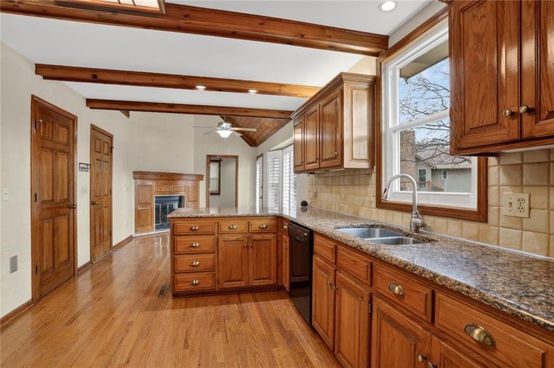 5121 59th Ter, Kansas City, MO 64151