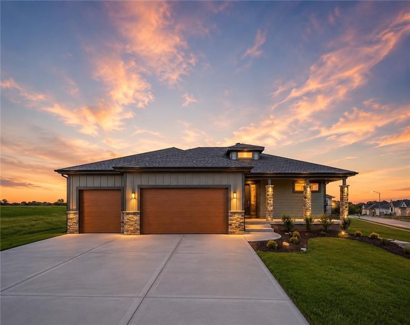 1309 Larkspur Pl, Raymore, MO 64083
