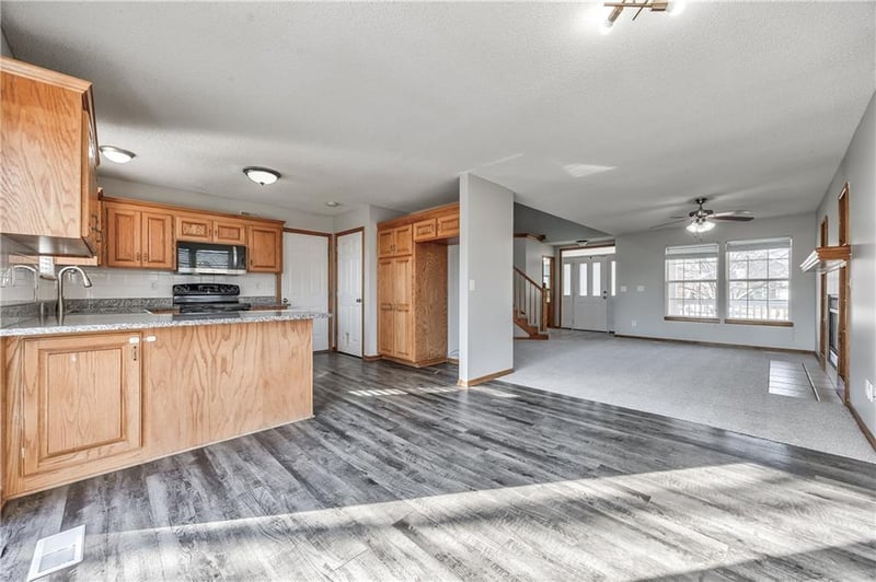 20935 125th St, Olathe, KS 66061