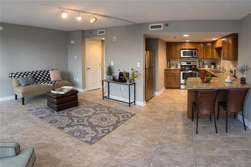 600 Admiral Blvd #207, Kansas City, MO 64106