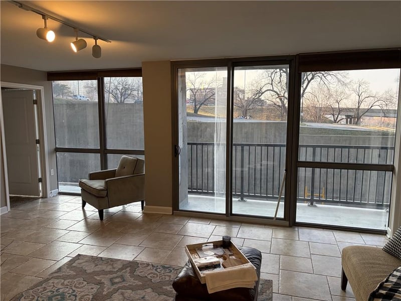 600 Admiral Blvd #207, Kansas City, MO 64106