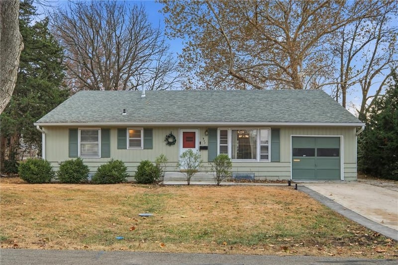 927 78th St, Kansas City, MO 64114