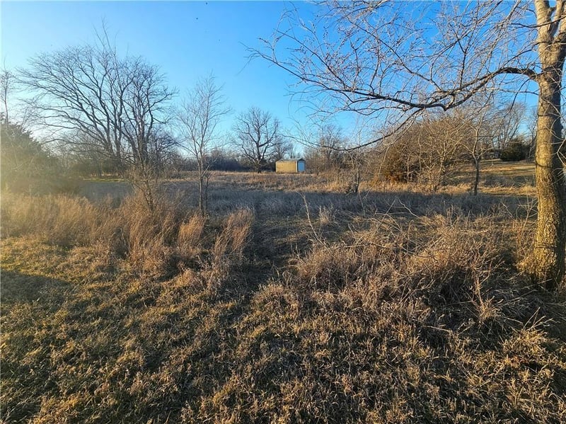 1 Utah Dr, La Cygne, KS 66040