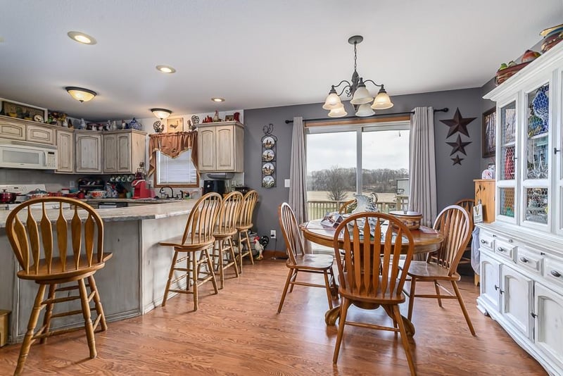 25276 183rd St, Leavenworth, KS 66048