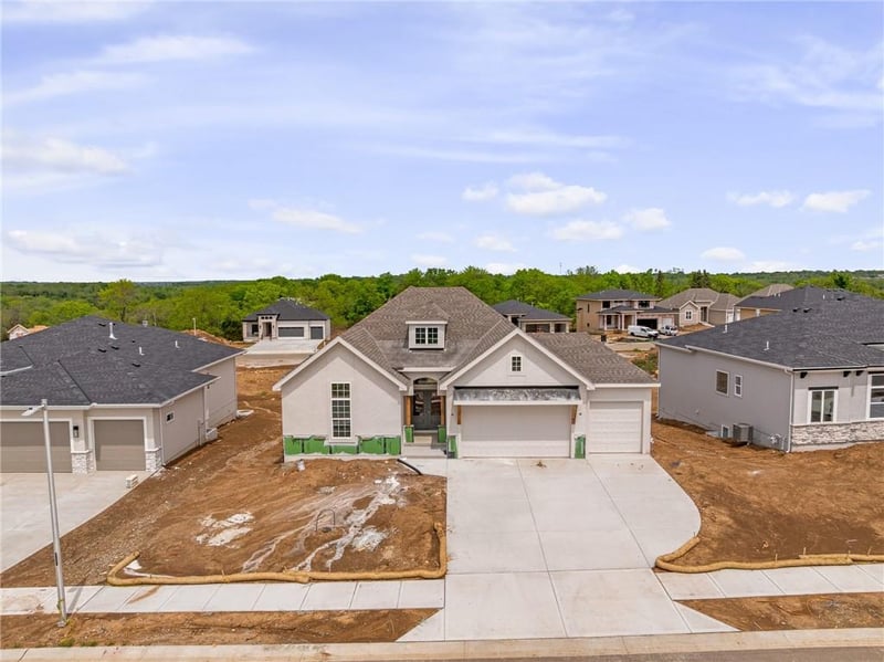 25104 141st Ter, Olathe, KS 66061
