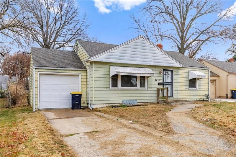 6435 Walrond Ave, Kansas City, MO 64132