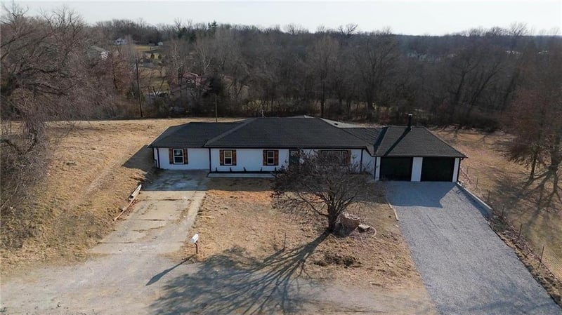 13207 83rd St, Kansas City, MO 64152