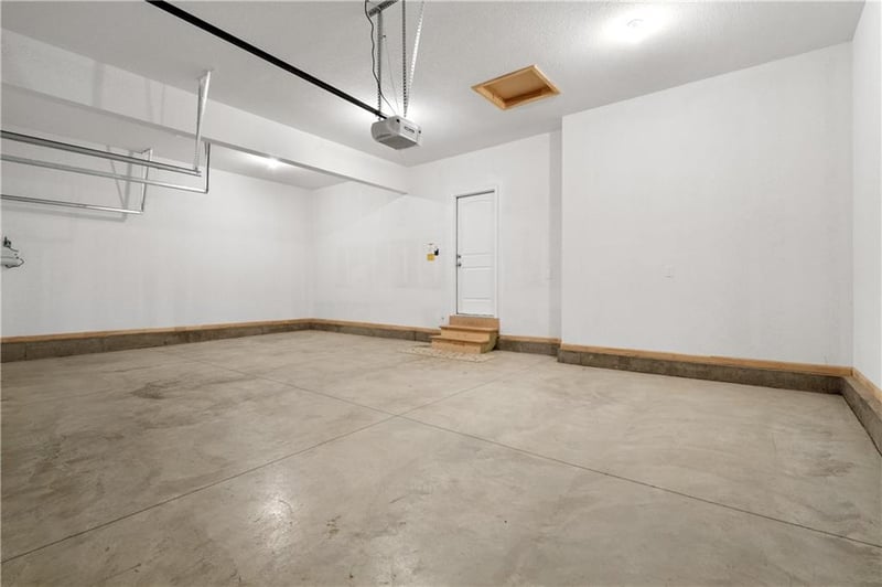 25409 149th Ter, Olathe, KS 66061