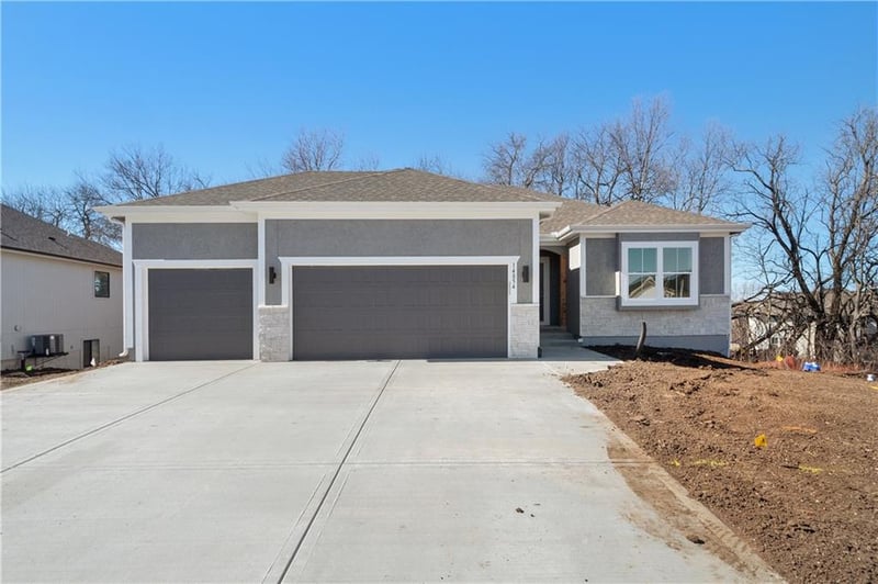 25409 149th Ter, Olathe, KS 66061