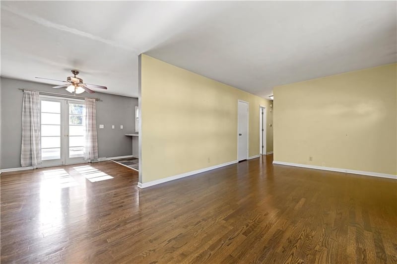 405 101st St, Kansas City, MO 64114