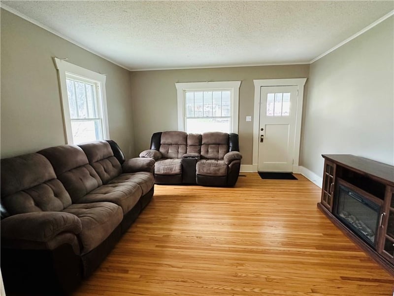 304 Institute St, Richmond, MO 64085