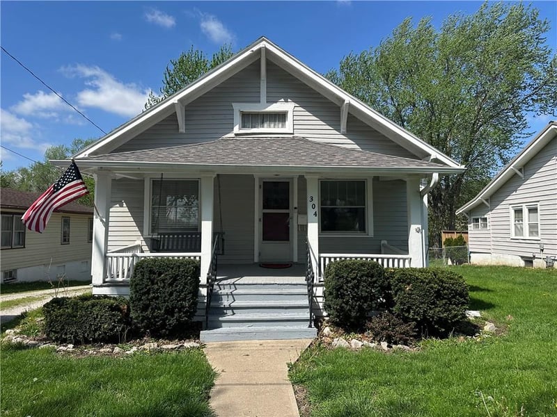 304 Institute St, Richmond, MO 64085
