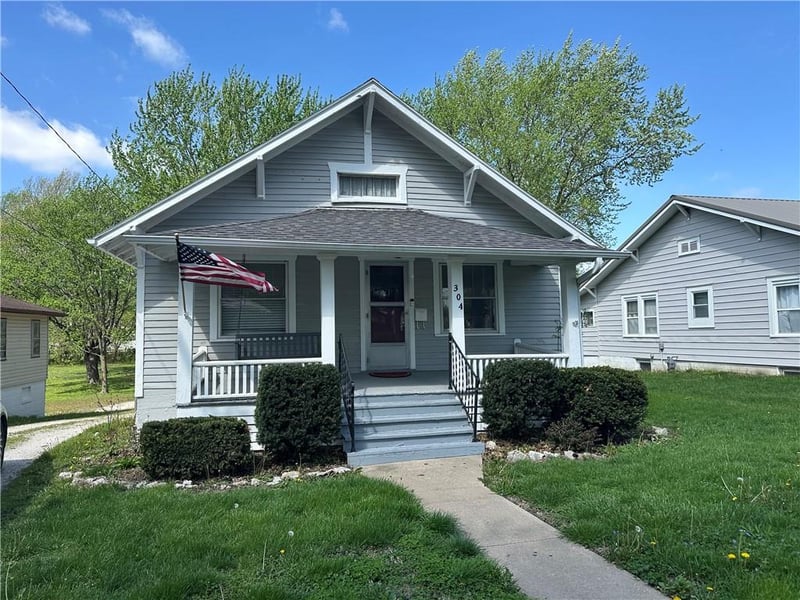 304 Institute St, Richmond, MO 64085