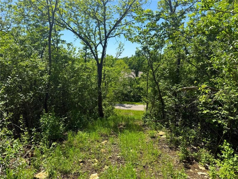 800 Stanley Rd, Tecumseh, KS 66542