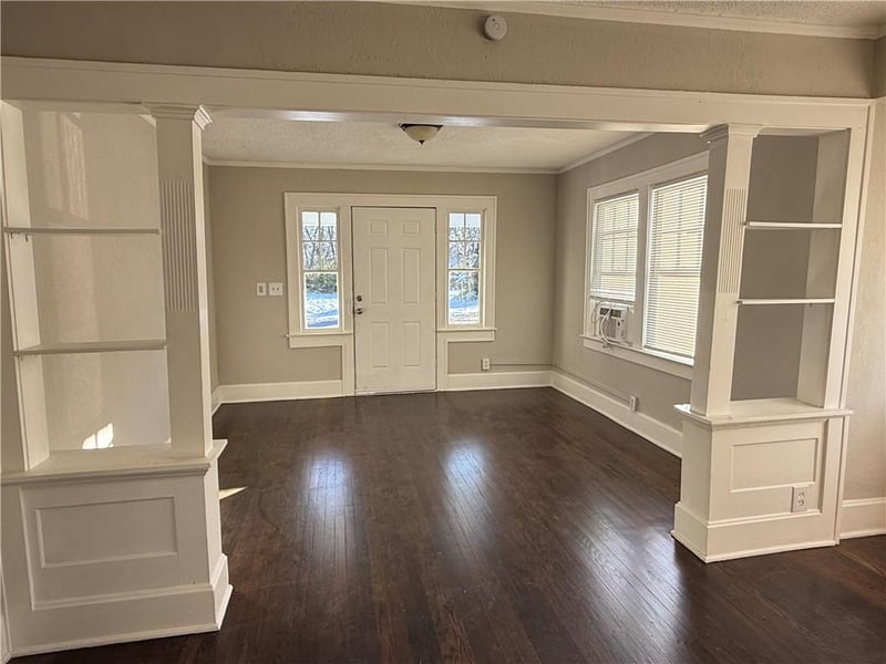 1910 80th St, Kansas City, MO 64132