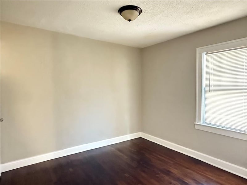 1910 80th St, Kansas City, MO 64132