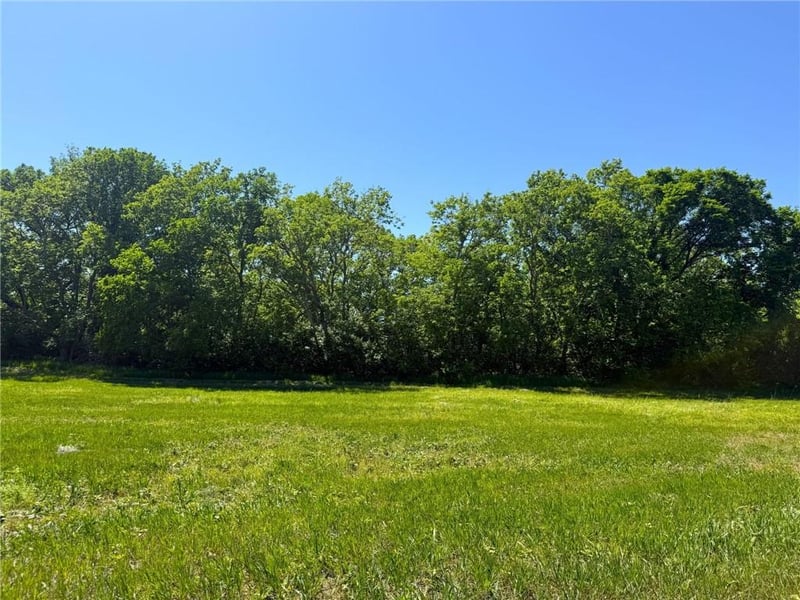 900 Stanley Rd, Tecumseh, KS 66542
