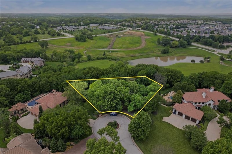 3708 Buck Brush Ct, Lawrence, KS 66049