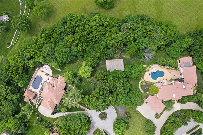 3708 Buck Brush Ct, Lawrence, KS 66049