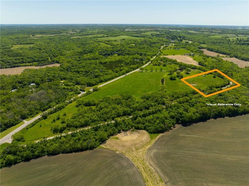 1200 SE Stanley Rd, Tecumseh, KS 66542