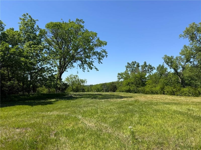1200 SE Stanley Rd, Tecumseh, KS 66542