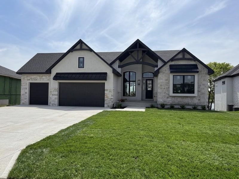 8982 Ginger St, Lenexa, KS 66227
