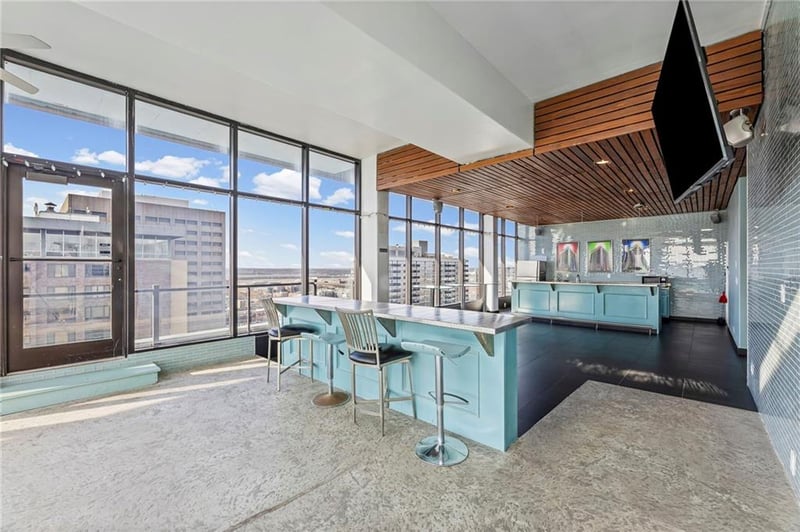 700 E 8th St #7Q, Kansas City, MO 64106