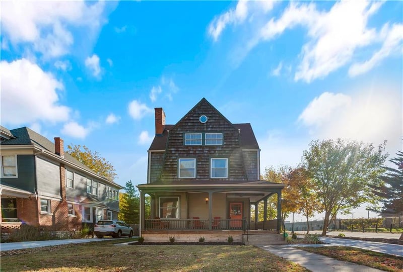 3833 Wyandotte St, Kansas City, MO 64111