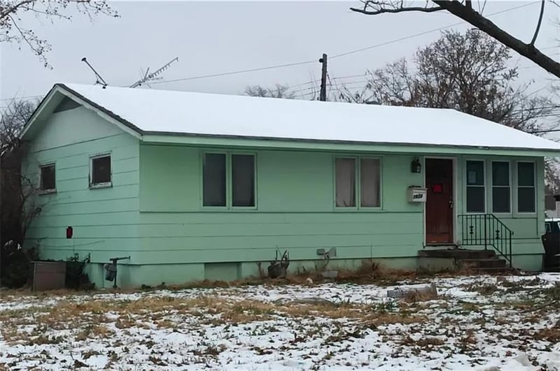 7610 E 49th Ter, Kansas City, MO 64129