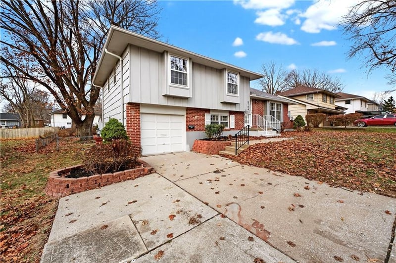 6204 109th St, Kansas City, MO 64134