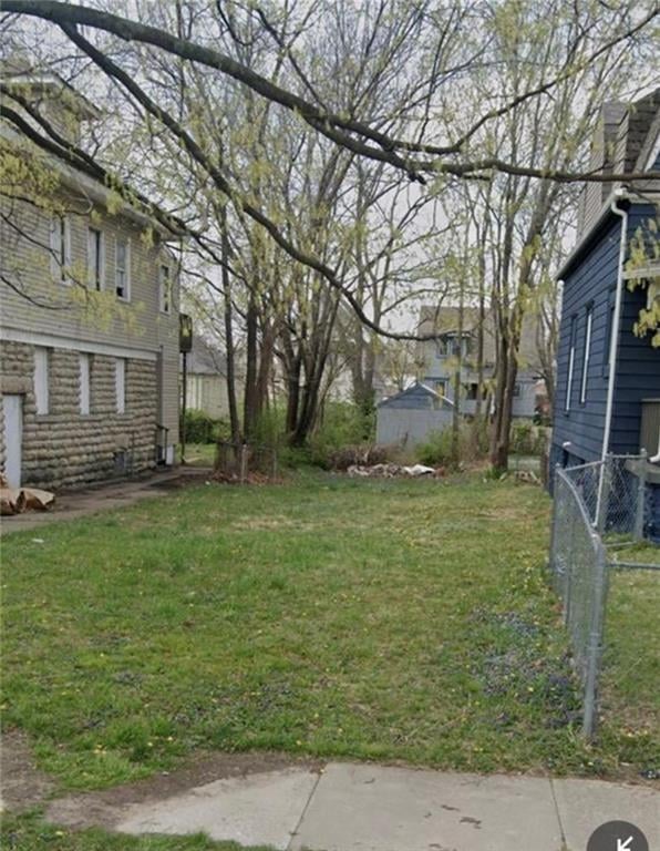 27242728 Park Ave, Kansas City, MO 64109