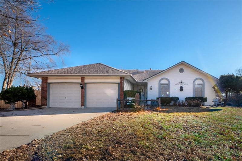 7801 Garfield Ave, Kansas City, MO 64118