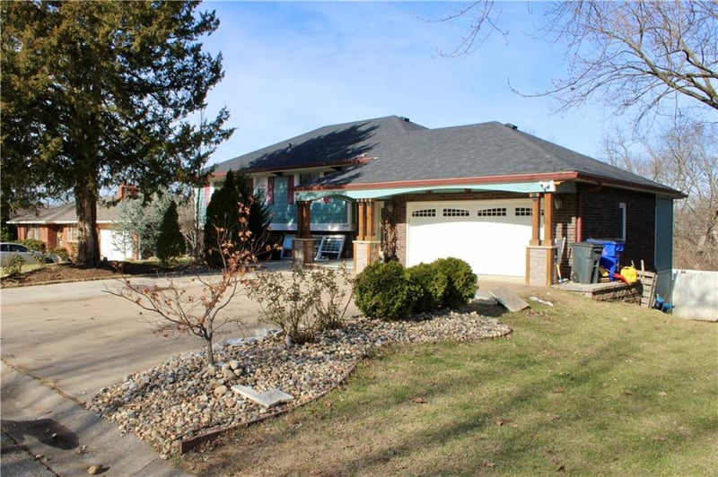 5948 Richmond Ave, Kansas City, KS 66102