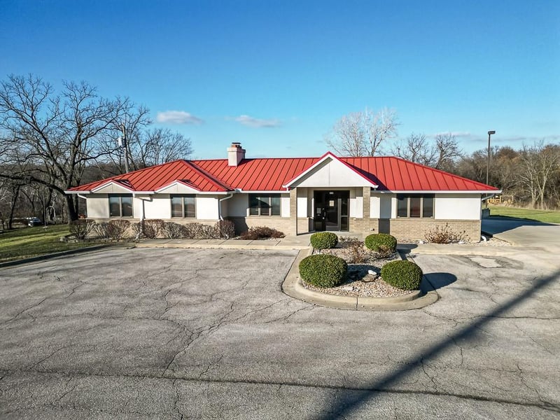 9340 Parallel Pw, Kansas City, KS 66112