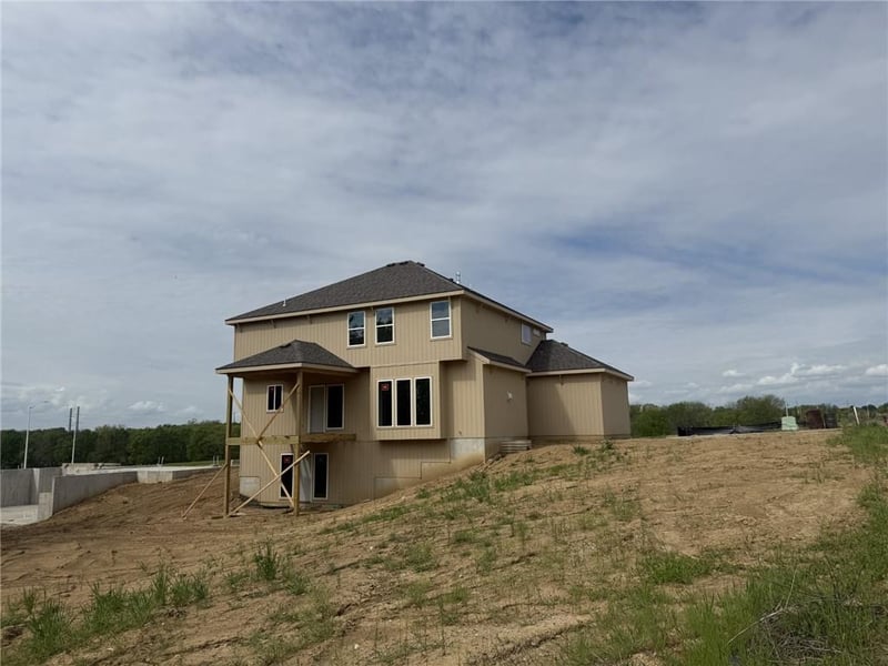 10516 Wayne Ave, Kansas City, MO 64155