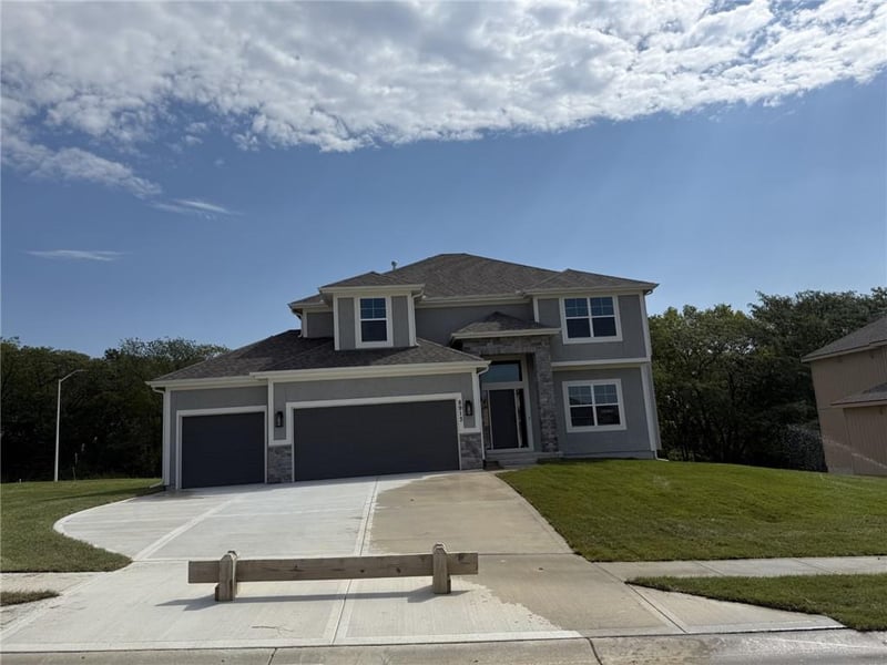 10516 Wayne Ave, Kansas City, MO 64155