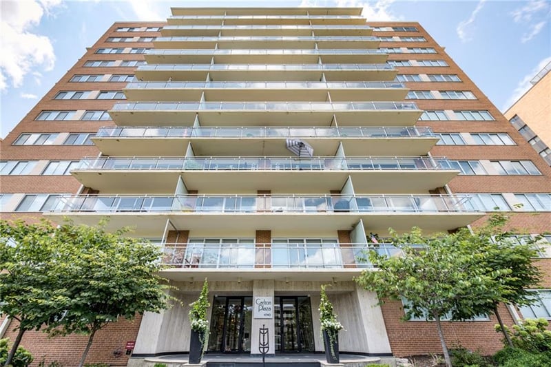 4740 Roanoke Pw #605, Kansas City, MO 64112