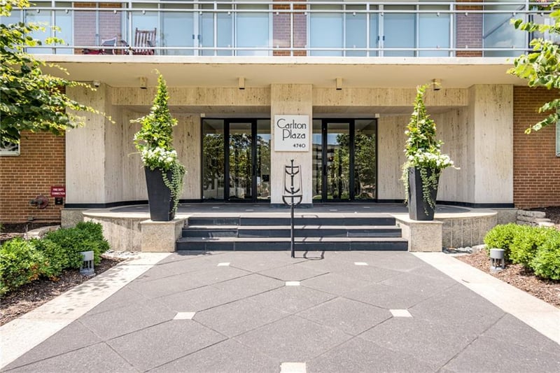 4740 Roanoke Pw #605, Kansas City, MO 64112