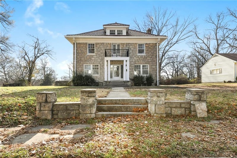 4215 61st St, Kansas City, MO 64130