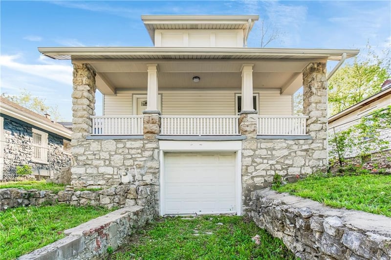 2722 Raytown Rd, Kansas City, MO 64128