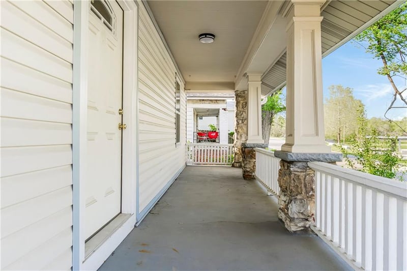 2722 Raytown Rd, Kansas City, MO 64128